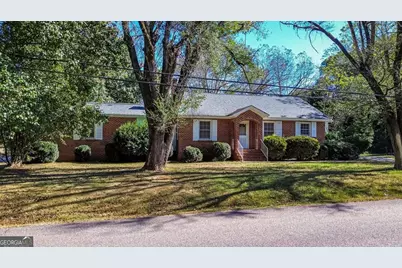 362 Sims Street, Maysville, GA 30558 - Photo 1