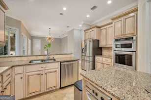 371 Oak Grove Island Dr, Brunswick, GA 31523 - Photo 13