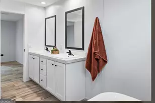 143 Lisa Ln, Hortense, GA 31543 - Photo 11