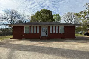 657 Athens St, Jefferson, GA 30549 - Photo 1