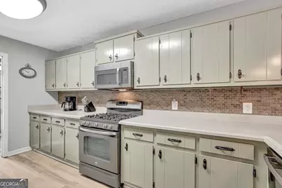 300 Briarwood Road, Tyrone, GA 30290 - Photo 15