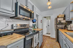 712 E 37th St, Savannah, GA 31401 - Photo 19