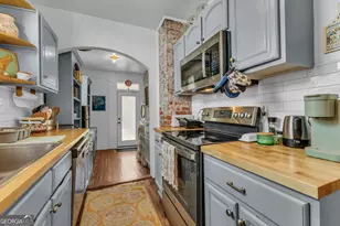712 E 37th St, Savannah, GA 31401 - Photo 13