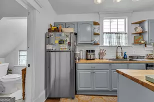 712 E 37th St, Savannah, GA 31401 - Photo 13