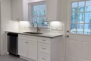 1863 Mt Vernon Rd, Dunwoody, GA 30338 - Photo 9