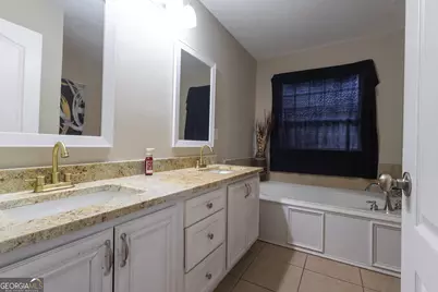 304 Laurel Woods Drive, Warner Robins, GA 31088 - Photo 15