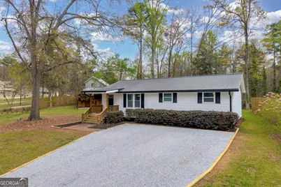 455 Lake View Drive, Lavonia, GA 30553 - Photo 1