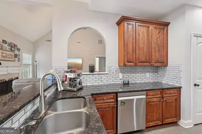 1330 Primrose Park Road, Sugar Hill, GA 30518 - Photo 15