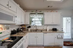 1415 Blanding Way, Winder, GA 30680 - Photo 17