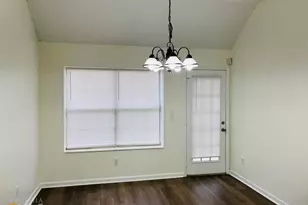 4037 Ravenwood Ct, Union City, GA 30291 - Photo 11