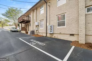 2023 Oakview Rd SE, Atlanta, GA 30317 - Photo 15