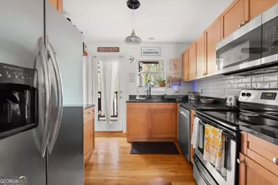 2023 Oakview Road SE #C-314, Atlanta, GA 30317 - Photo 5