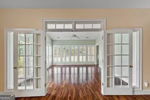 425 Fairway Ct, Newnan, GA 30265 - Photo 9