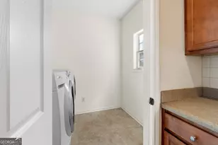 8584 Tara Pl Dr, Jonesboro, GA 30236 - Photo 13