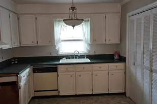 101 Skyline Dr, Barnesville, GA 30204 - Photo 7