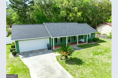 565 S Oaks Courts, Waycross, GA 31503 - Photo 1