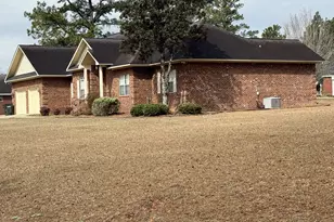 102 Oak Cir, Glennville, GA 30427 - Photo 5