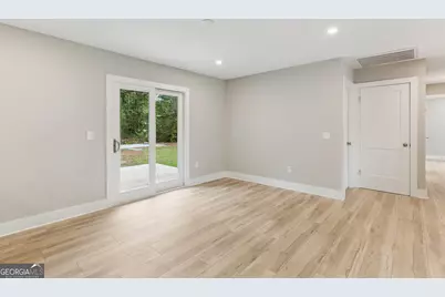 147 Greenwood Street, Jesup, GA 31545 - Photo 5