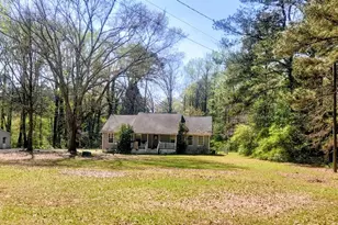 7609 Lyle Dr, Riverdale, GA 30296 - Photo 1