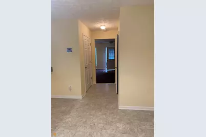 7200 Grosbeak Street, Union City, GA 30291 - Photo 3