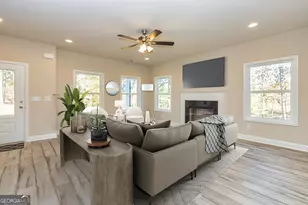 8890 Blackhall Rd, Jonesboro, GA 30236 - Photo 11