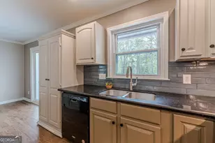 2396 Elmwood Cir SE, Smyrna, GA 30080 - Photo 13