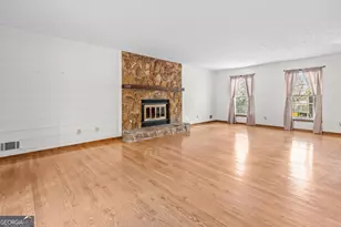 120 Benjamin Cir, Fayetteville, GA 30214 - Photo 9