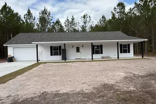 107 Hawks Pl, Waynesville, GA 31566 - Photo 1