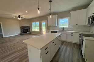 160 Melville Brown Rd, Williamson, GA 30292 - Photo 7