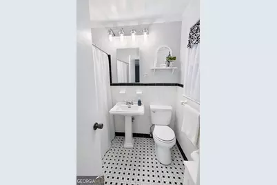 221 S College Street, Metter, GA 30439 - Photo 9