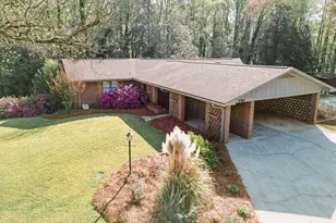 190 Fairlawn Dr, Carrollton, GA 30117 - Photo 7