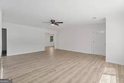 6070 Danbury Court, Morrow, GA 30260 - Photo 15