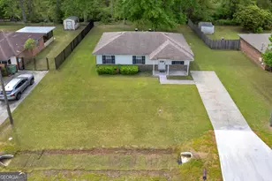 202 Sequoia Cir, Hinesville, GA 31313 - Photo 5