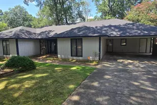 3325 N Quay Dr, Columbus, GA 31909 - Photo 1