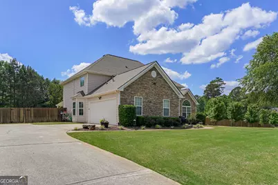 78 Maple Creek Drive, Newnan, GA 30263 - Photo 3