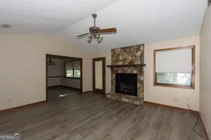 3192 Octavia Ln, Snellville, GA 30039 - Photo 3