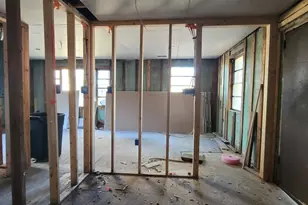 2109 Hanson St, Savannah, GA 31404 - Photo 11