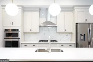 6588 Aria Village Dr, Atlanta, GA 30328 - Photo 3