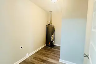 70 Darwin Dr, Jonesboro, GA 30238 - Photo 11