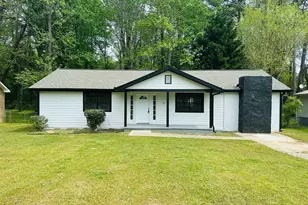 70 Darwin Dr, Jonesboro, GA 30238 - Photo 1