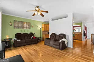 284 Blue Pointe Ct, Suwanee, GA 30024 - Photo 3