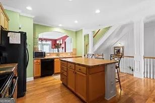 284 Blue Pointe Ct, Suwanee, GA 30024 - Photo 13