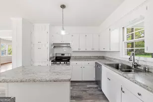 93 Carlton Ave, Union Point, GA 30669 - Photo 17