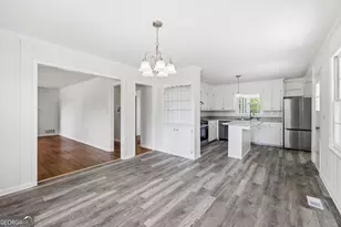 93 Carlton Ave, Union Point, GA 30669 - Photo 15