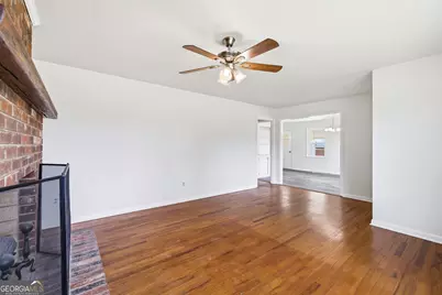93 Carlton Avenue, Union Point, GA 30669 - Photo 9