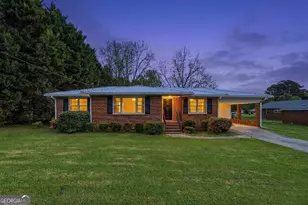 93 Carlton Ave, Union Point, GA 30669 - Photo 1