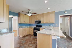 185 Crescent Dr, Newnan, GA 30265 - Photo 11