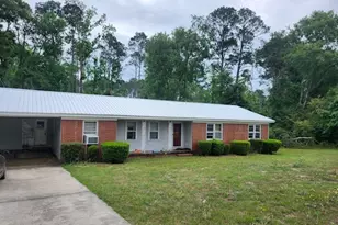 250 Hereford Cir, Swainsboro, GA 30401 - Photo 1