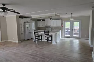 688 Linden Bluff Dr, Jesup, GA 31545 - Photo 3