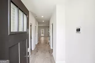 135 Post Oak Dr, Jackson, GA 30233 - Photo 5